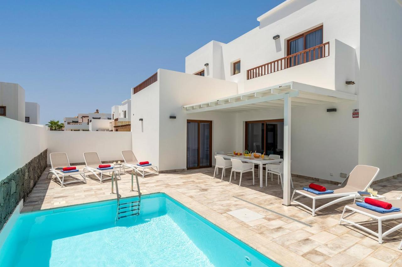 Villa Omura By Villa Plus بلايا بلانكا المظهر الخارجي الصورة